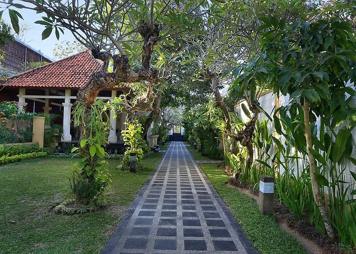 Dampati Hotel 5*