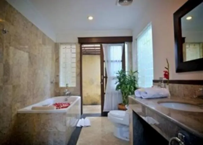 Hotel Dampati 5*