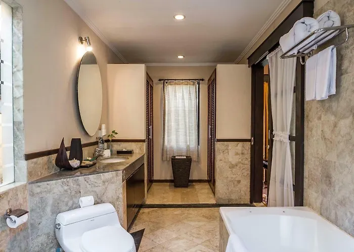Dampati Hotel 5*